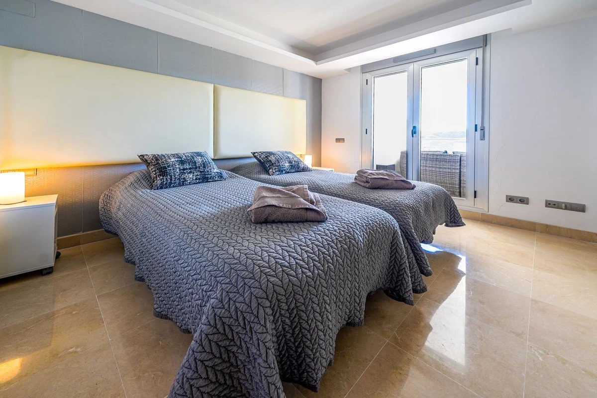 7-aa4cc561180b369757c0bb4af9886cd3