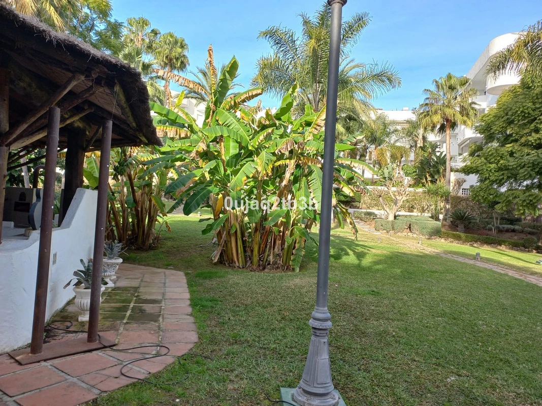 2-5bd7b9d04b45e33852eaf0ec6670150d