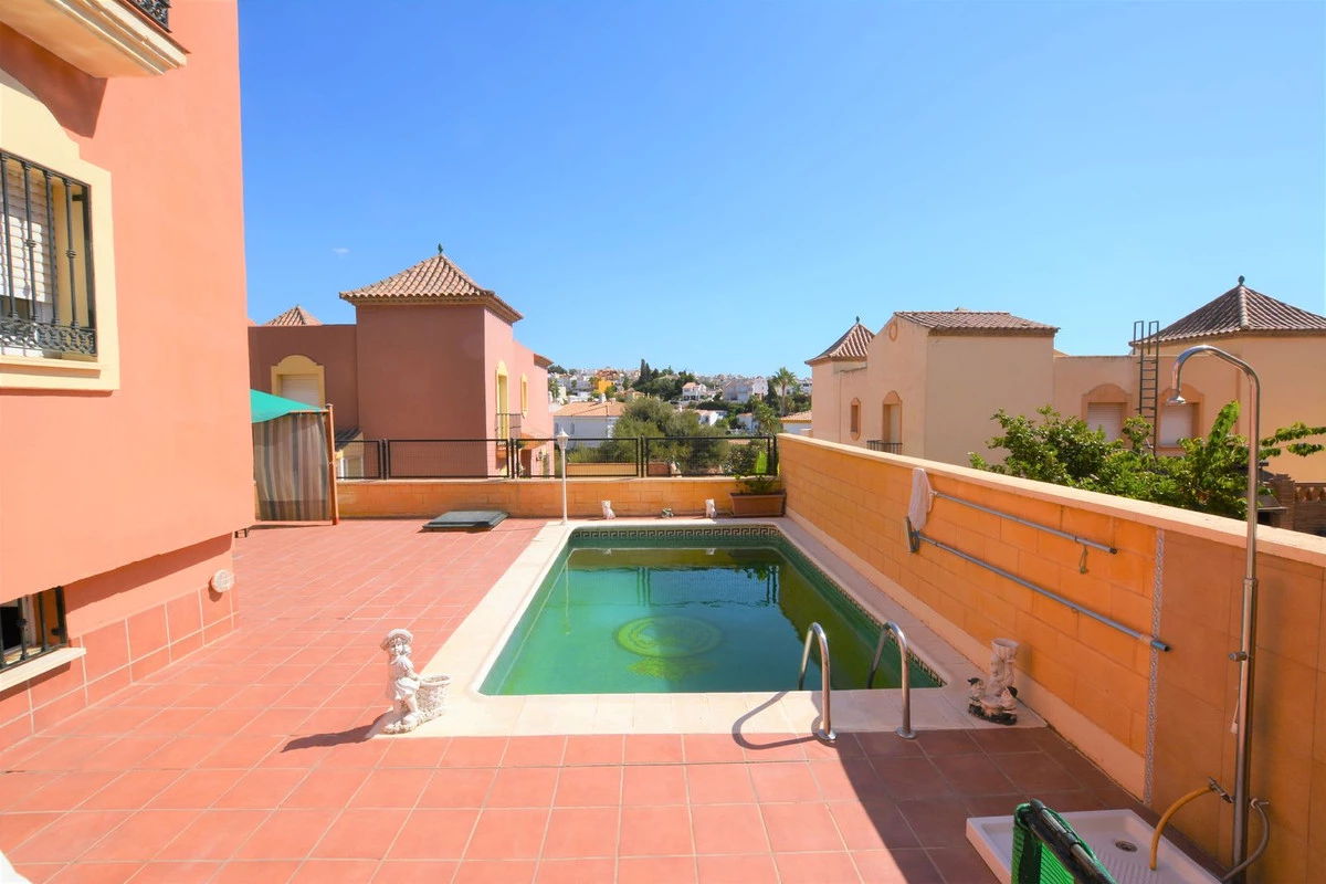 9-467d0cee5b725f3ef65f102a0c2e69c0