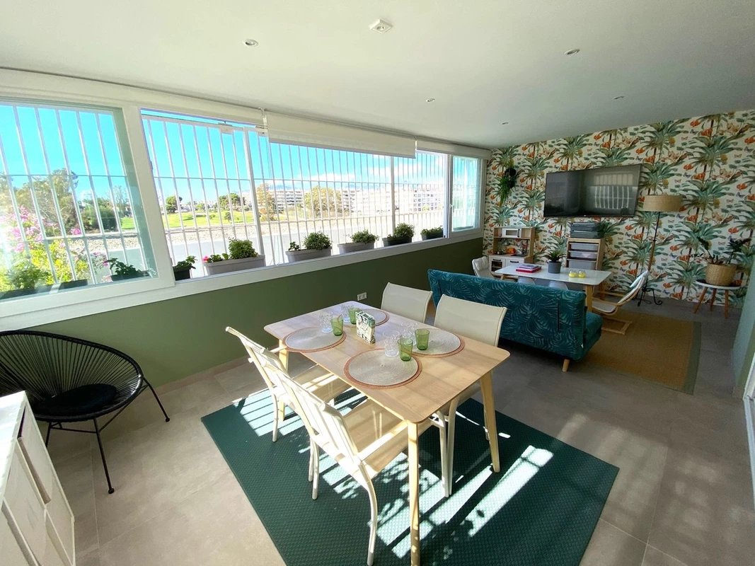 2-5bd7b9d04b45e33852eaf0ec6670150d