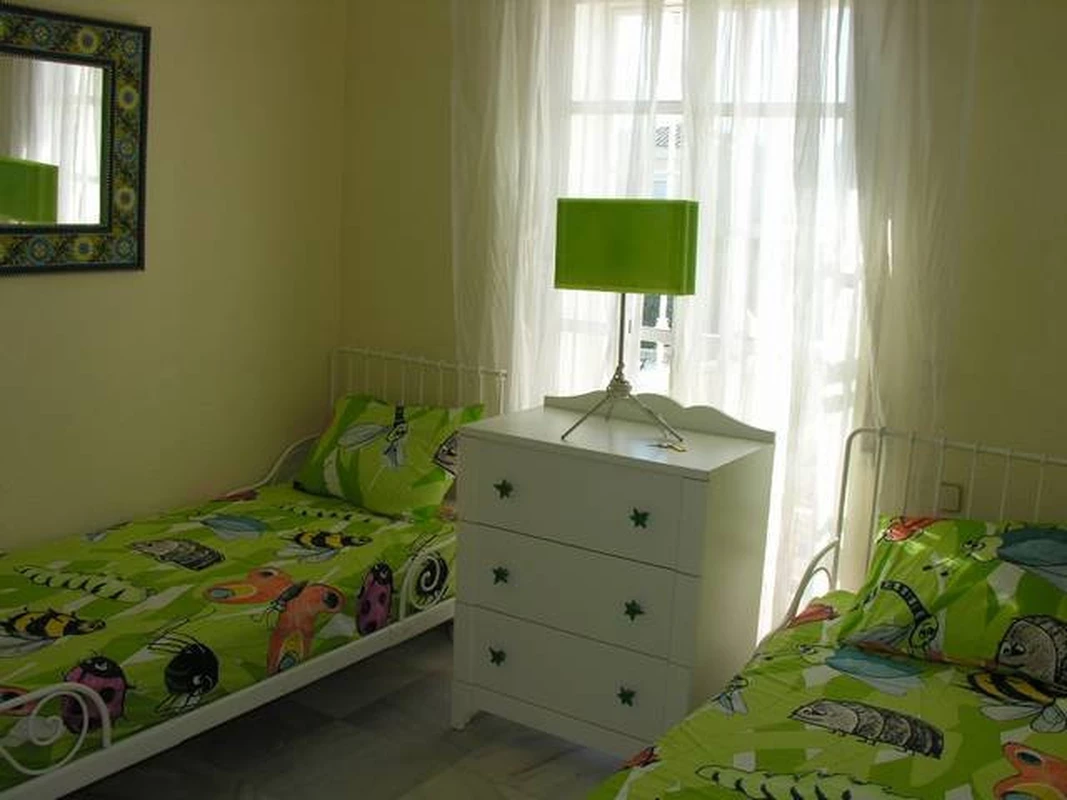 7-aa4cc561180b369757c0bb4af9886cd3