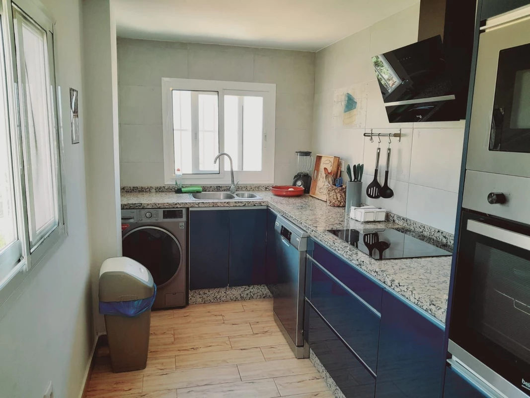 8-e64a9055bba3e77ac8aca3b893cdf826