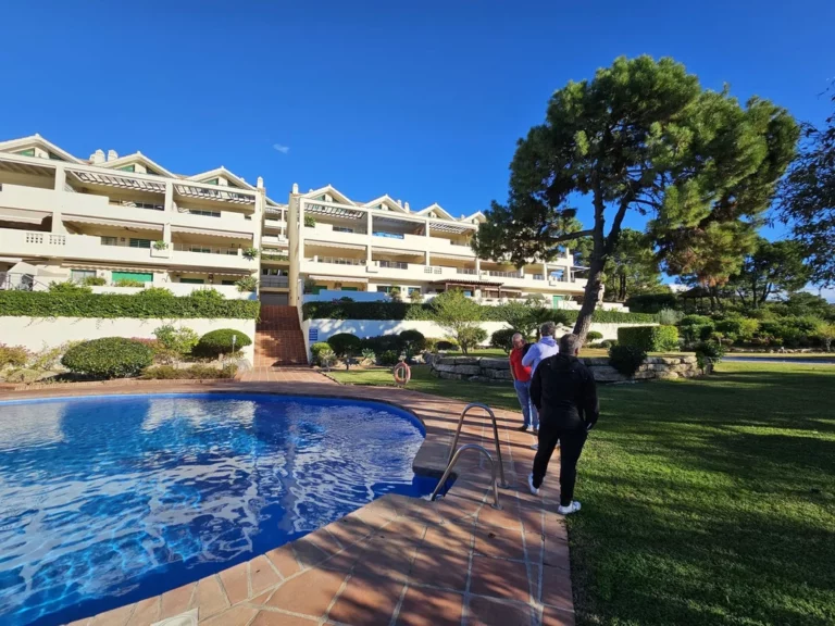 R3792688 | Penthouse in Estepona – € 255,000 – 2 beds, 2 baths