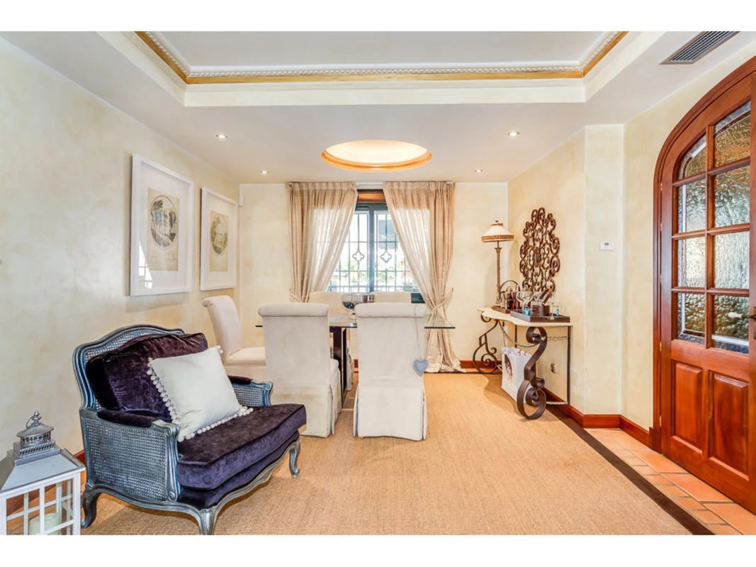 7-aa4cc561180b369757c0bb4af9886cd3