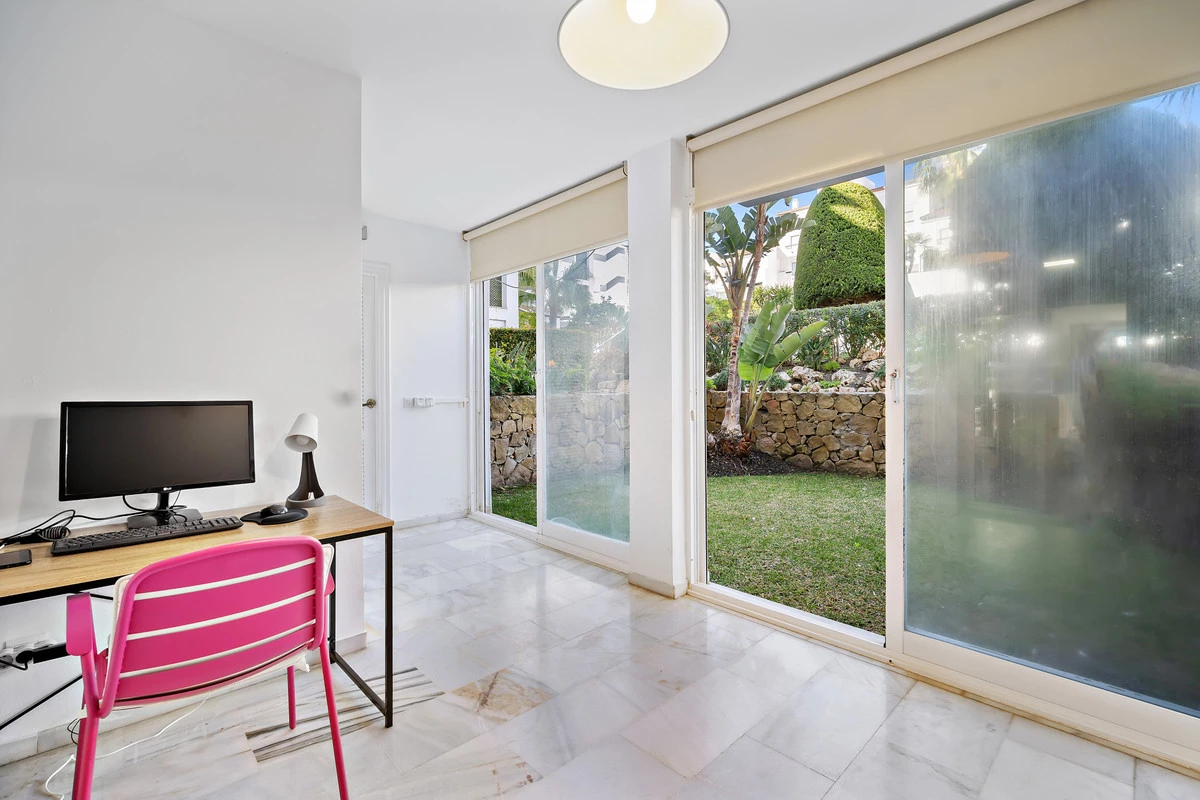 9-467d0cee5b725f3ef65f102a0c2e69c0