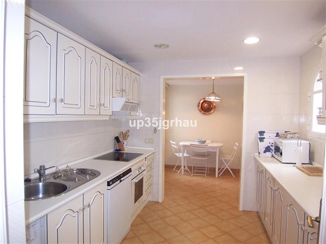 7-aa4cc561180b369757c0bb4af9886cd3