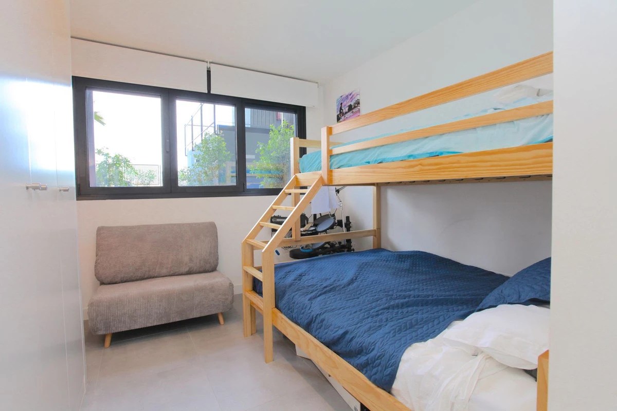 9-467d0cee5b725f3ef65f102a0c2e69c0