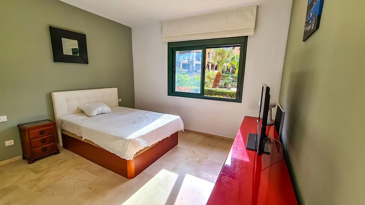 8-e64a9055bba3e77ac8aca3b893cdf826