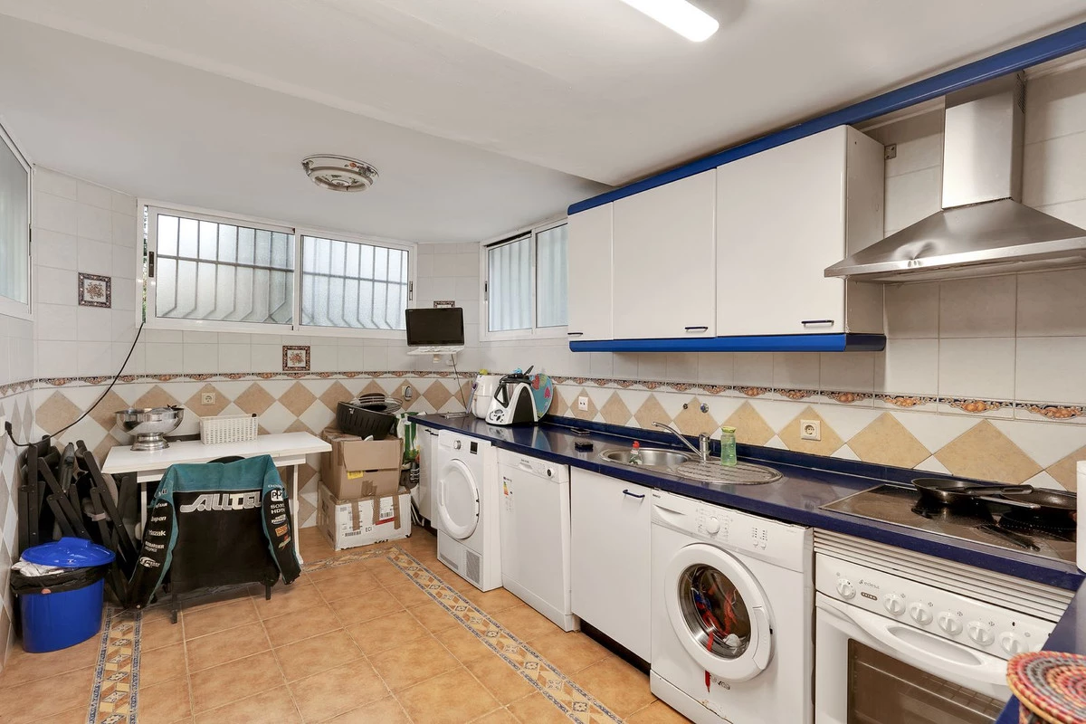 9-467d0cee5b725f3ef65f102a0c2e69c0