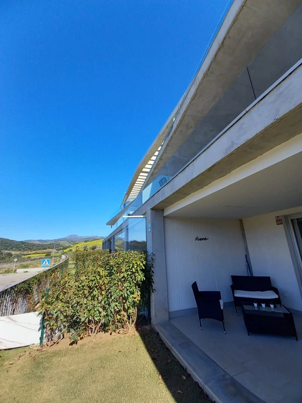 8-e64a9055bba3e77ac8aca3b893cdf826