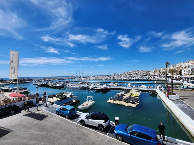 R4297675 | Middle Floor Apartment in Puerto Banús – € 345,000 – 1 beds, 1 baths