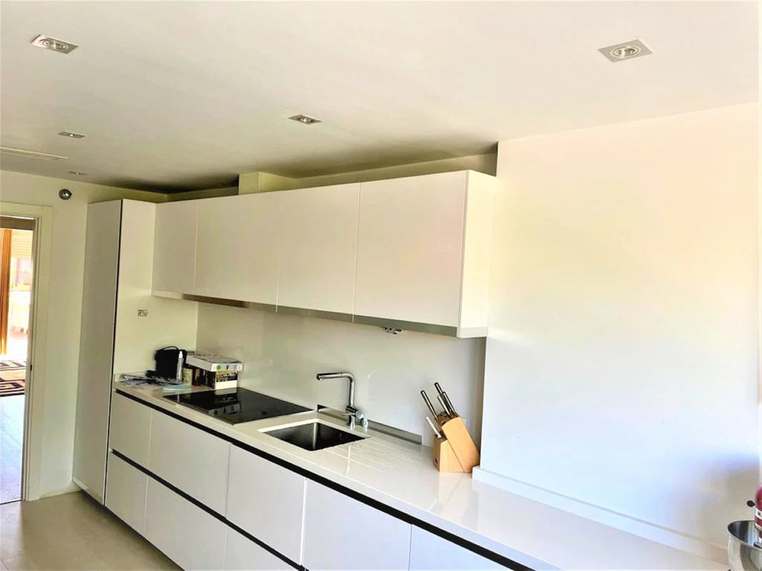 8-e64a9055bba3e77ac8aca3b893cdf826