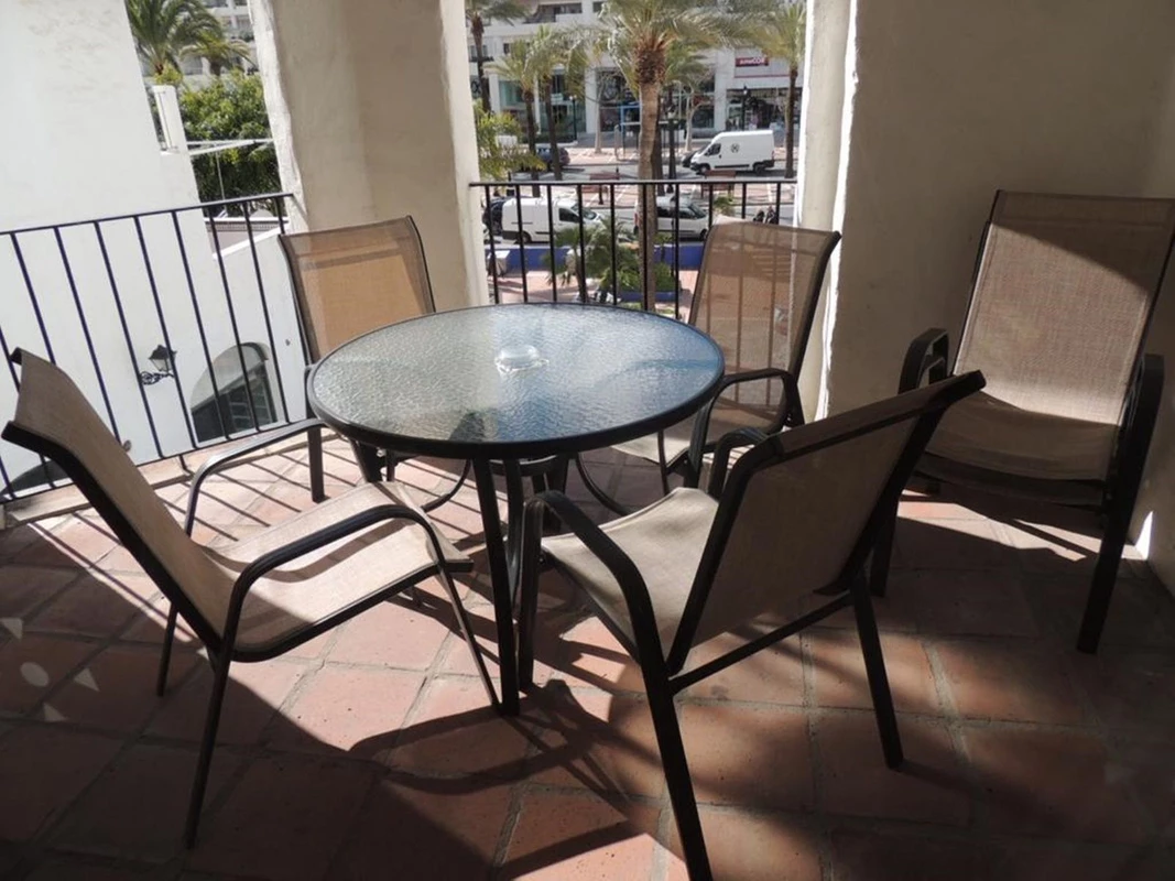 2-5bd7b9d04b45e33852eaf0ec6670150d