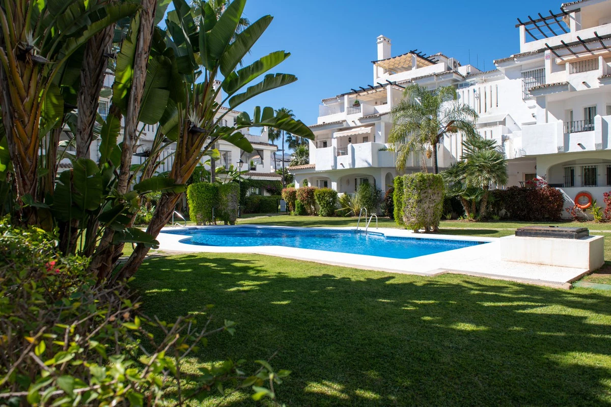 1-7980e48d732b6fc85c14b43b94d2aa54