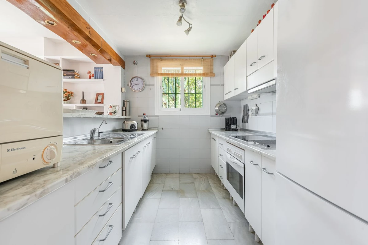 8-e64a9055bba3e77ac8aca3b893cdf826