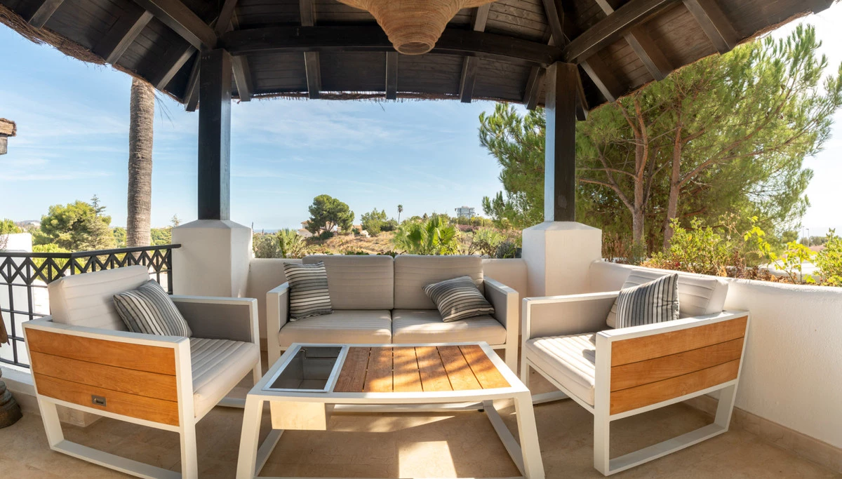 2-5bd7b9d04b45e33852eaf0ec6670150d