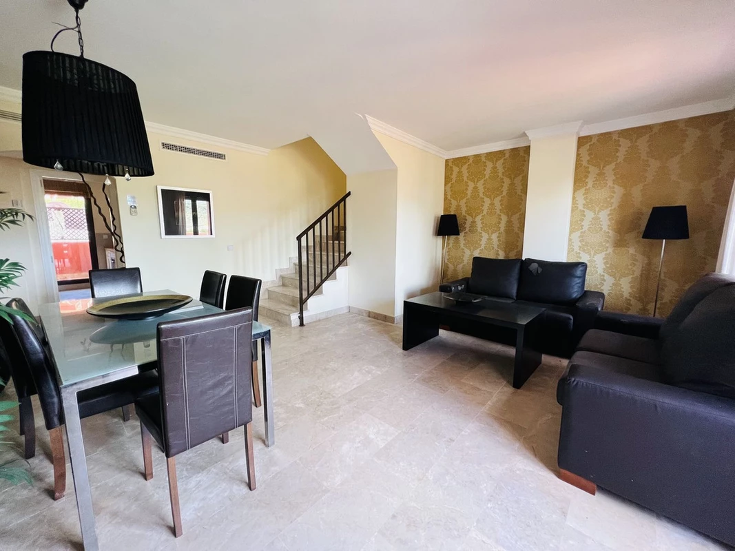 7-aa4cc561180b369757c0bb4af9886cd3