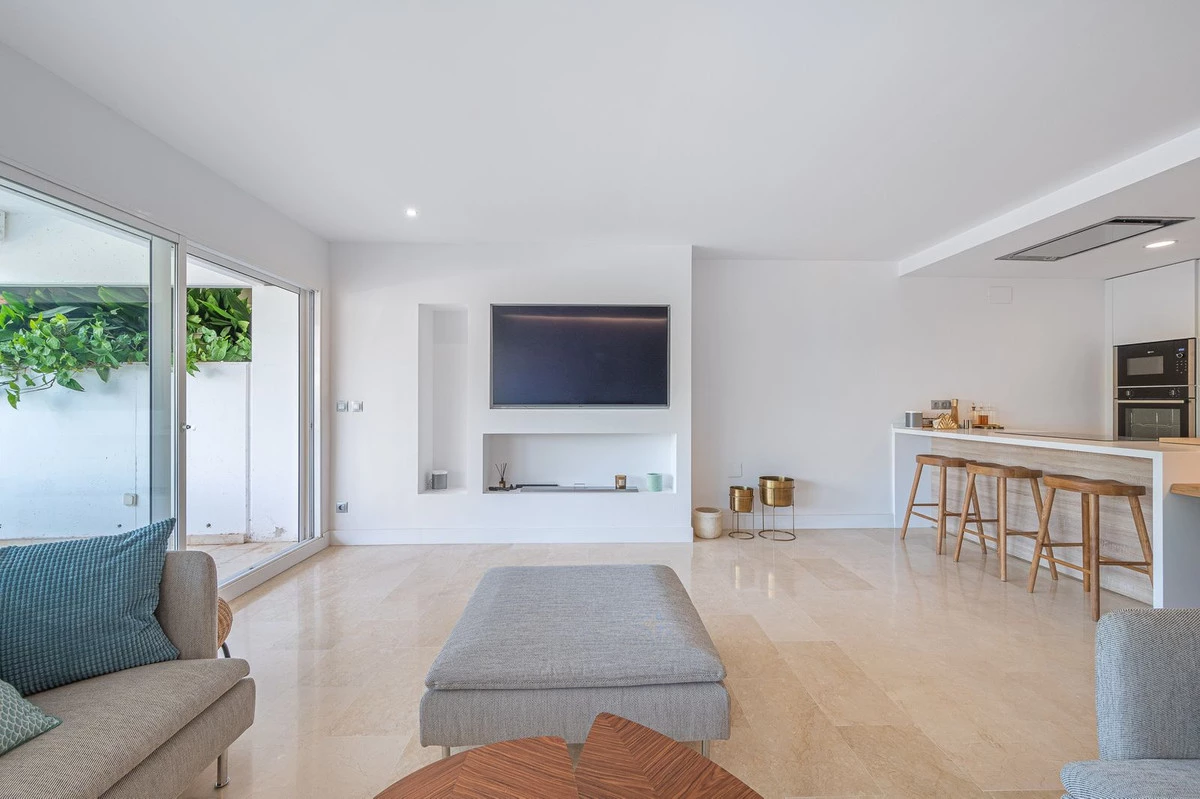 8-e64a9055bba3e77ac8aca3b893cdf826