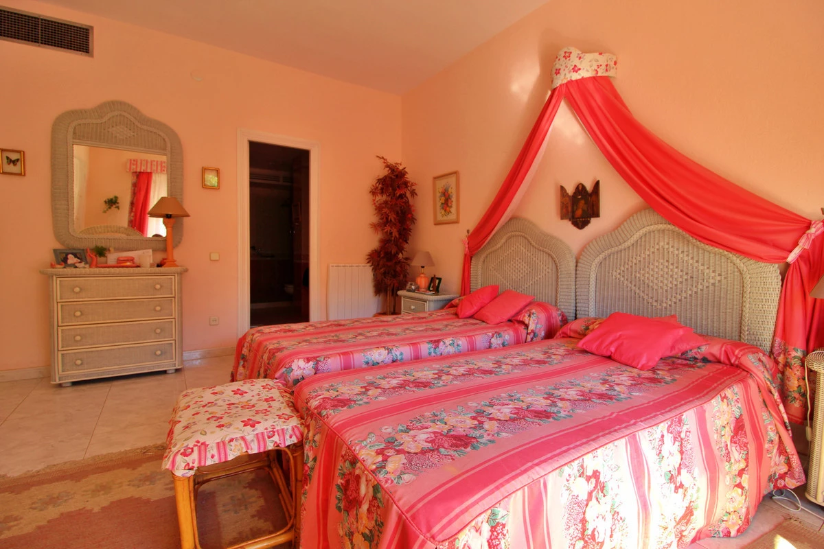 7-aa4cc561180b369757c0bb4af9886cd3