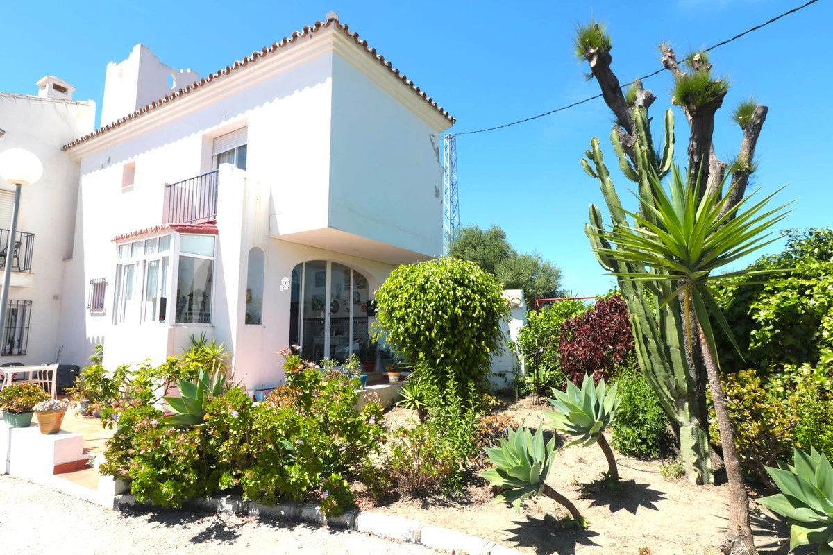 2-5bd7b9d04b45e33852eaf0ec6670150d