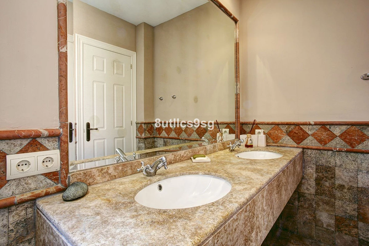 7-aa4cc561180b369757c0bb4af9886cd3