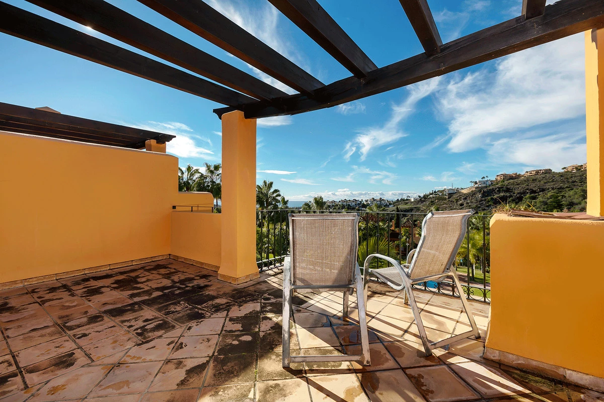 2-5bd7b9d04b45e33852eaf0ec6670150d