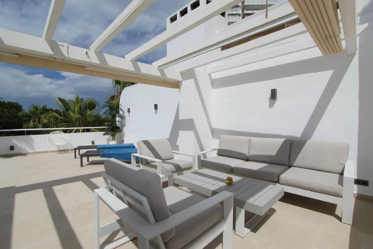 2-5bd7b9d04b45e33852eaf0ec6670150d