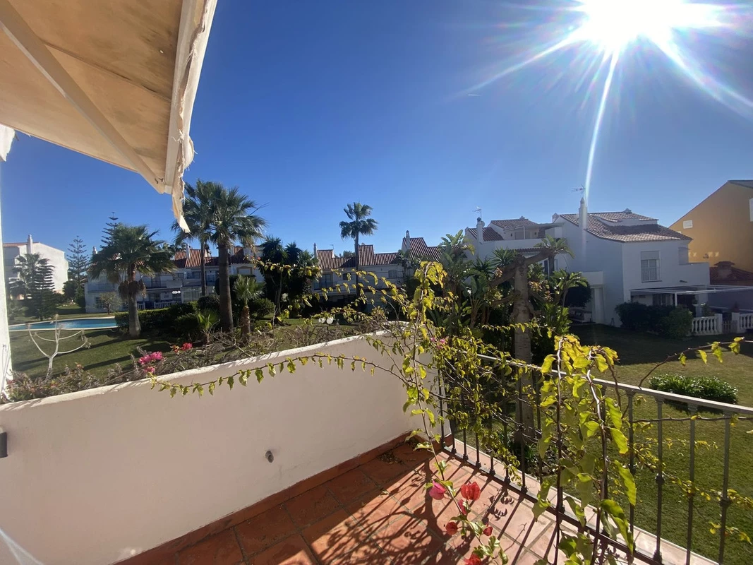 2-5bd7b9d04b45e33852eaf0ec6670150d