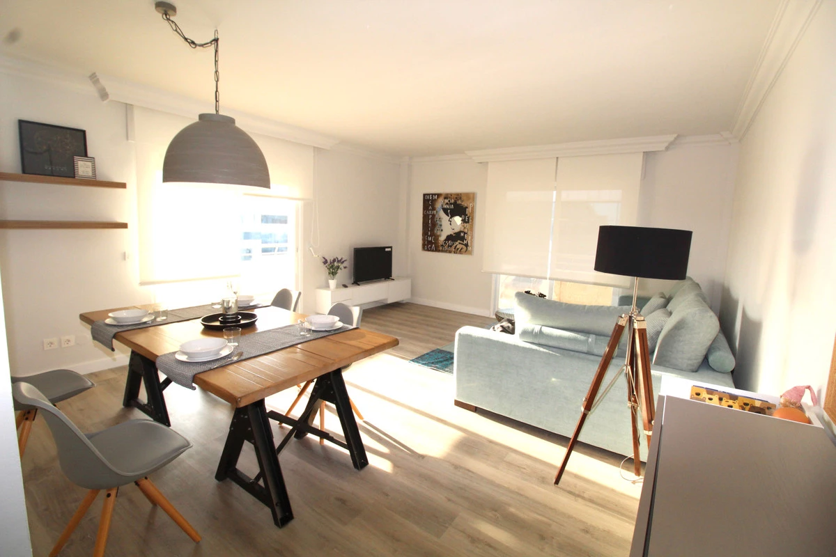 2-5bd7b9d04b45e33852eaf0ec6670150d