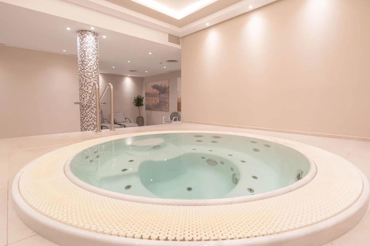 8-e64a9055bba3e77ac8aca3b893cdf826