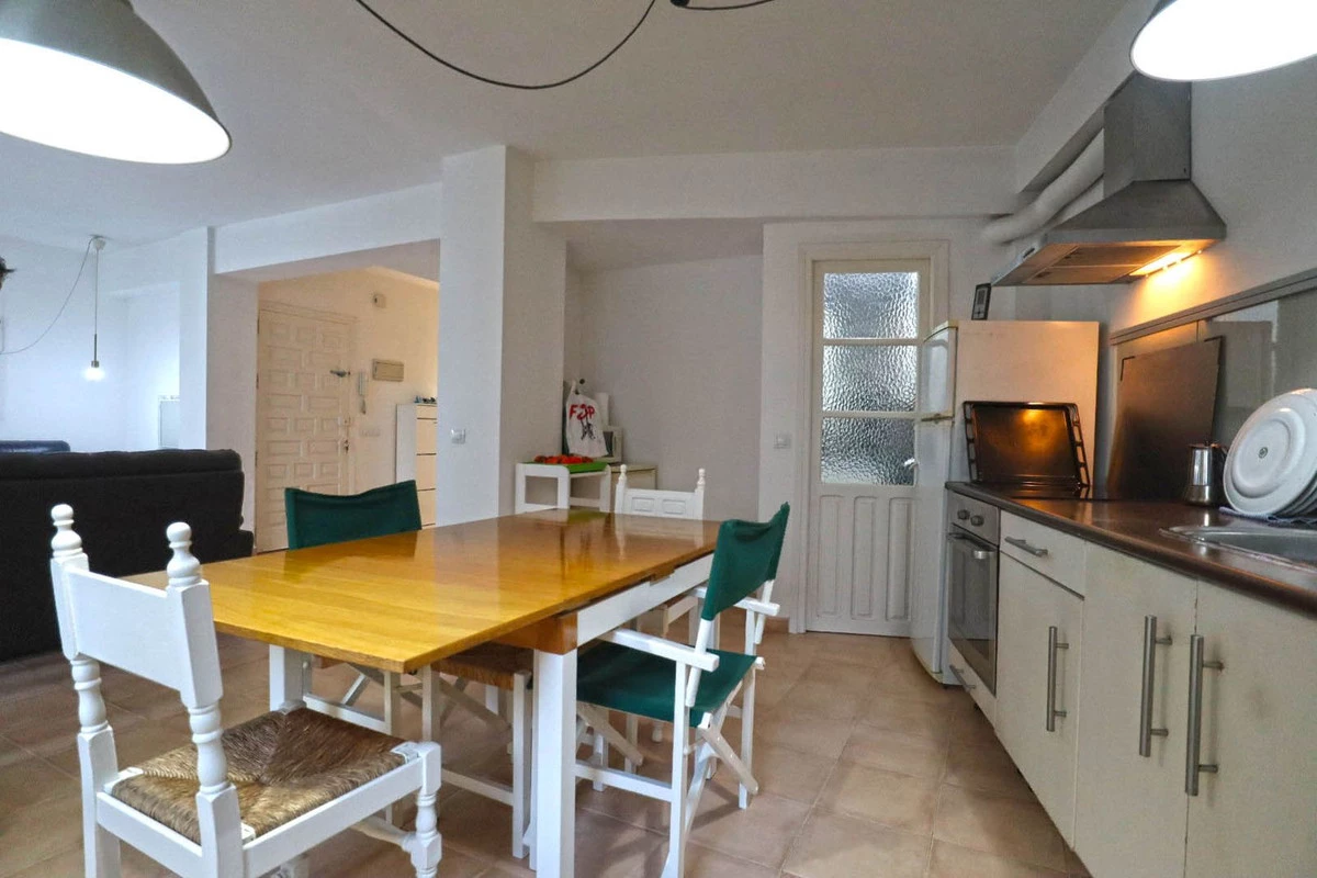 8-e64a9055bba3e77ac8aca3b893cdf826