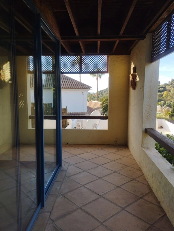 2-5bd7b9d04b45e33852eaf0ec6670150d