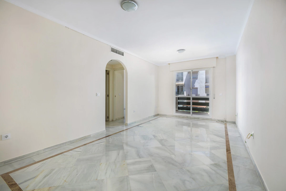 2-5bd7b9d04b45e33852eaf0ec6670150d