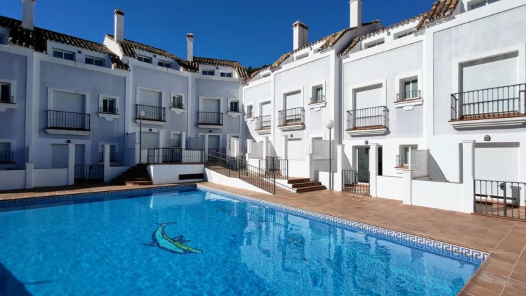 R4226176 | Townhouse in Benahavís – € 595,000 – 3 beds, 3 baths