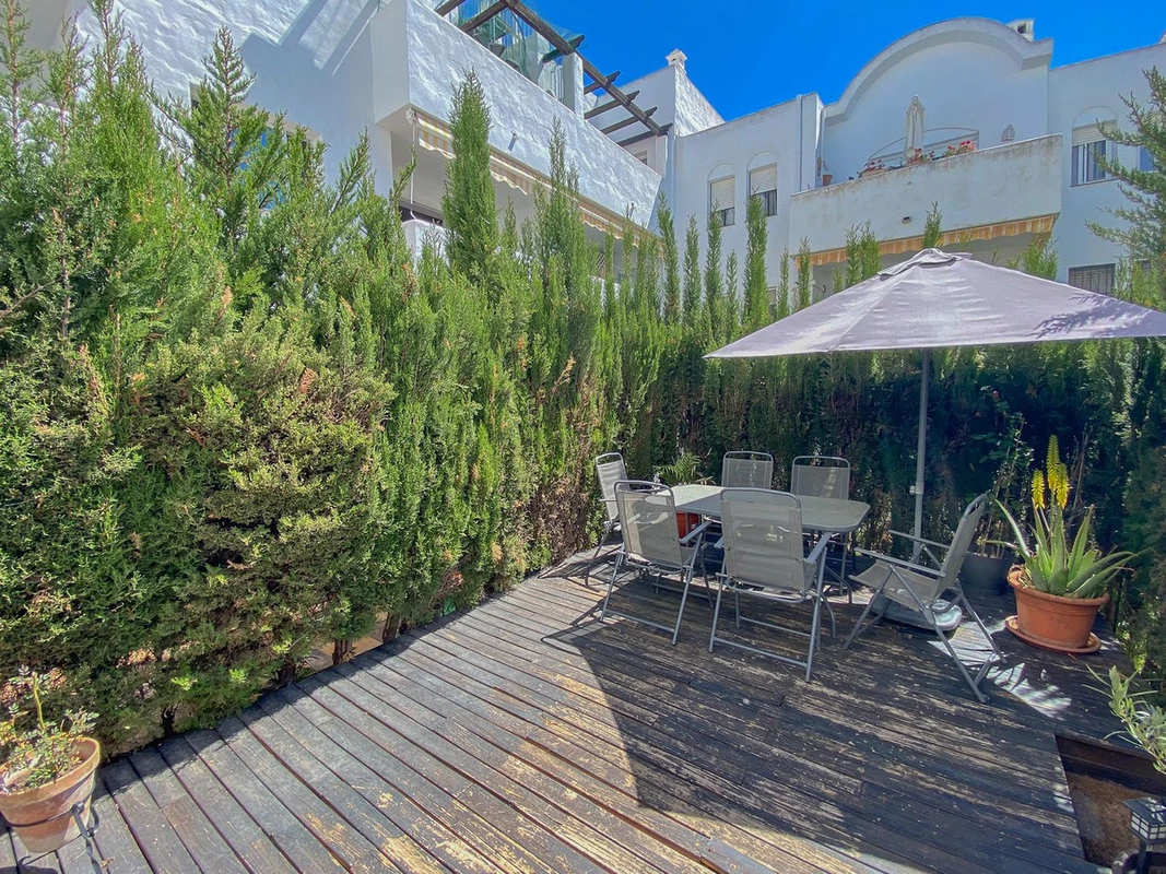 2-5bd7b9d04b45e33852eaf0ec6670150d