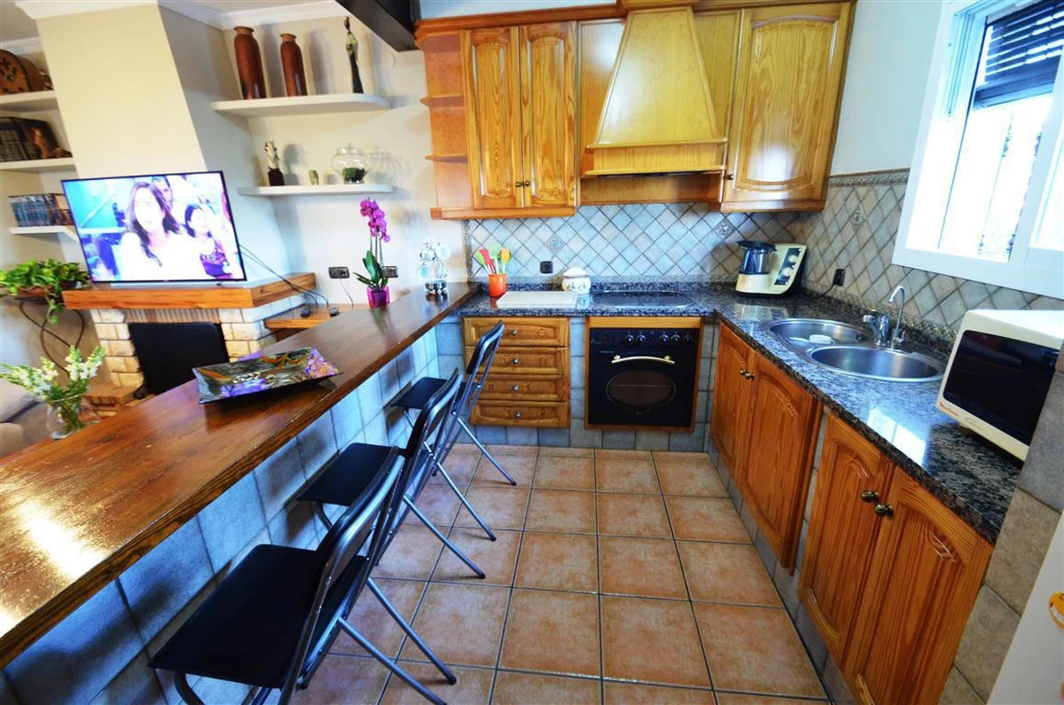 8-e64a9055bba3e77ac8aca3b893cdf826