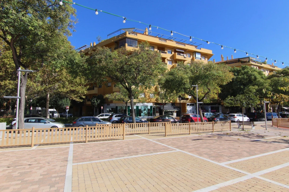 2-5bd7b9d04b45e33852eaf0ec6670150d