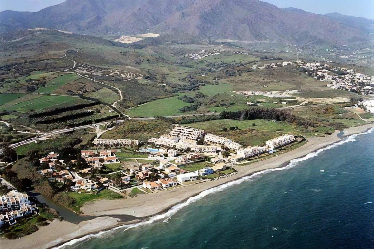 2-5bd7b9d04b45e33852eaf0ec6670150d