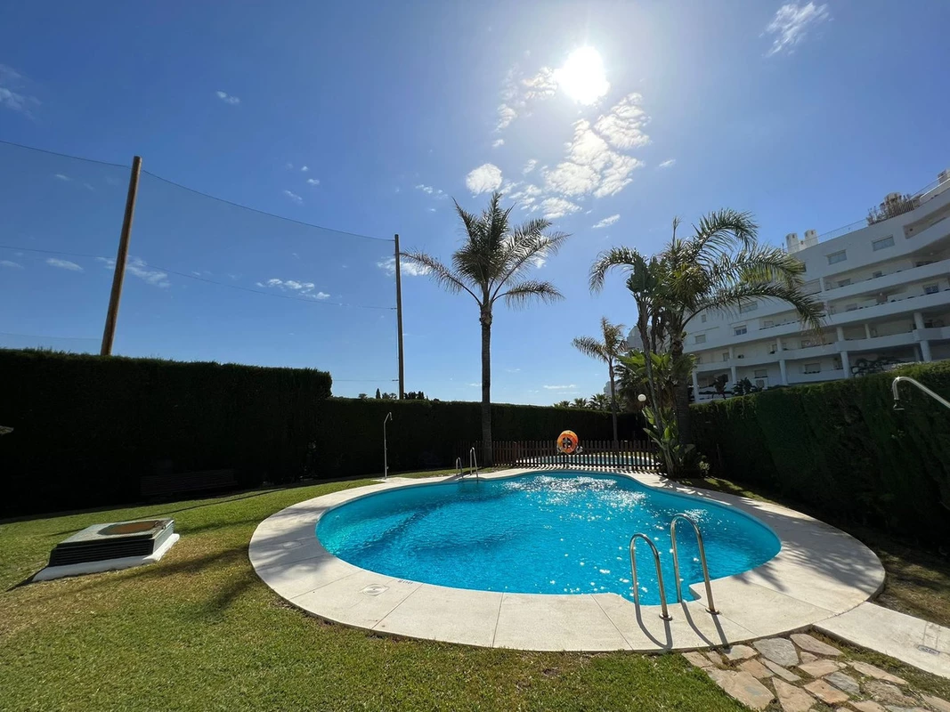 2-5bd7b9d04b45e33852eaf0ec6670150d