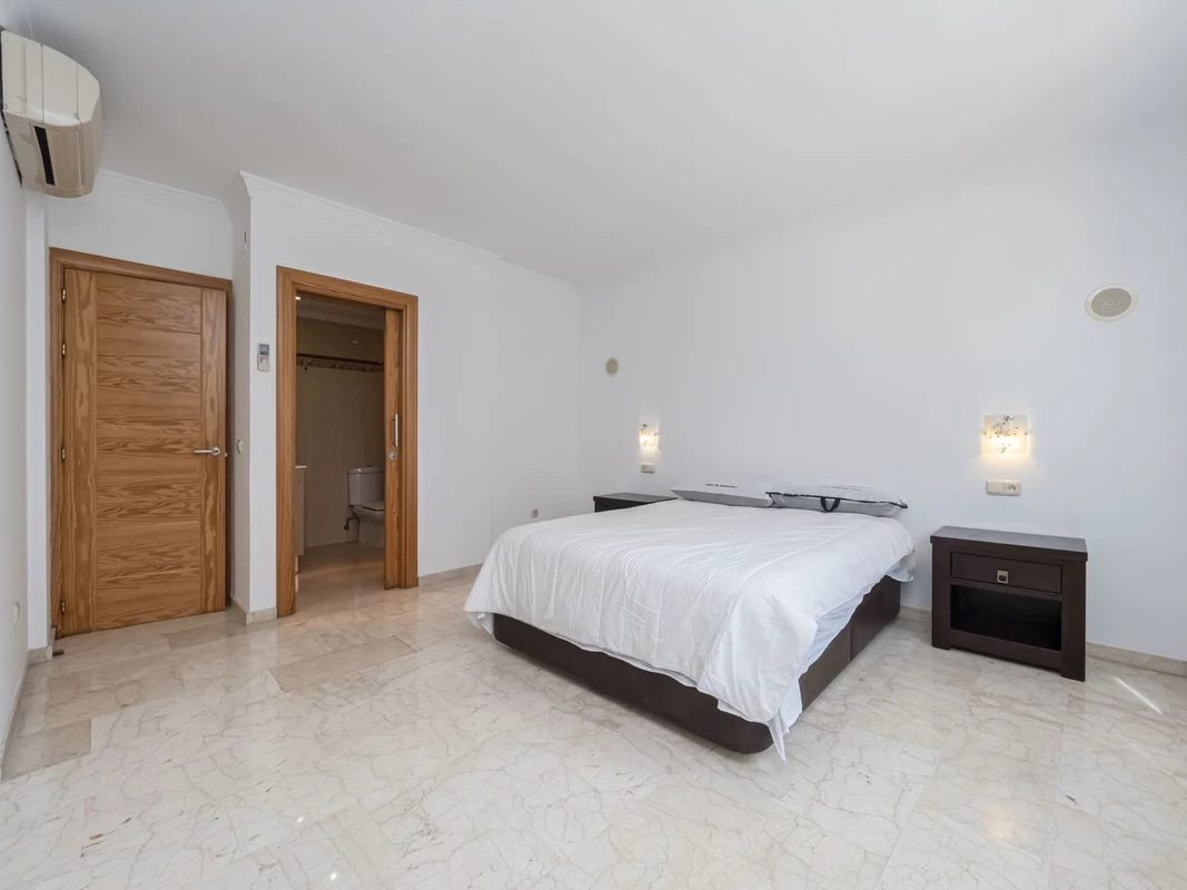 7-aa4cc561180b369757c0bb4af9886cd3