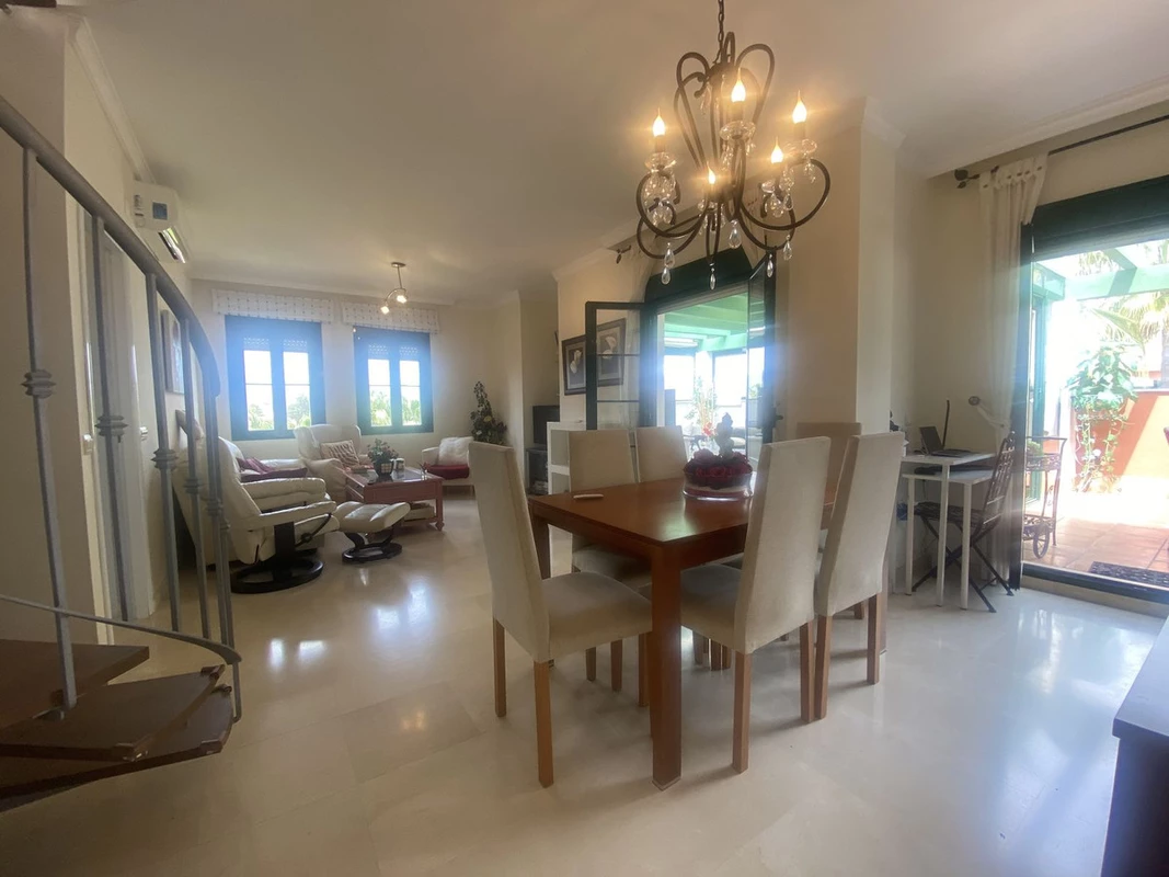 7-aa4cc561180b369757c0bb4af9886cd3