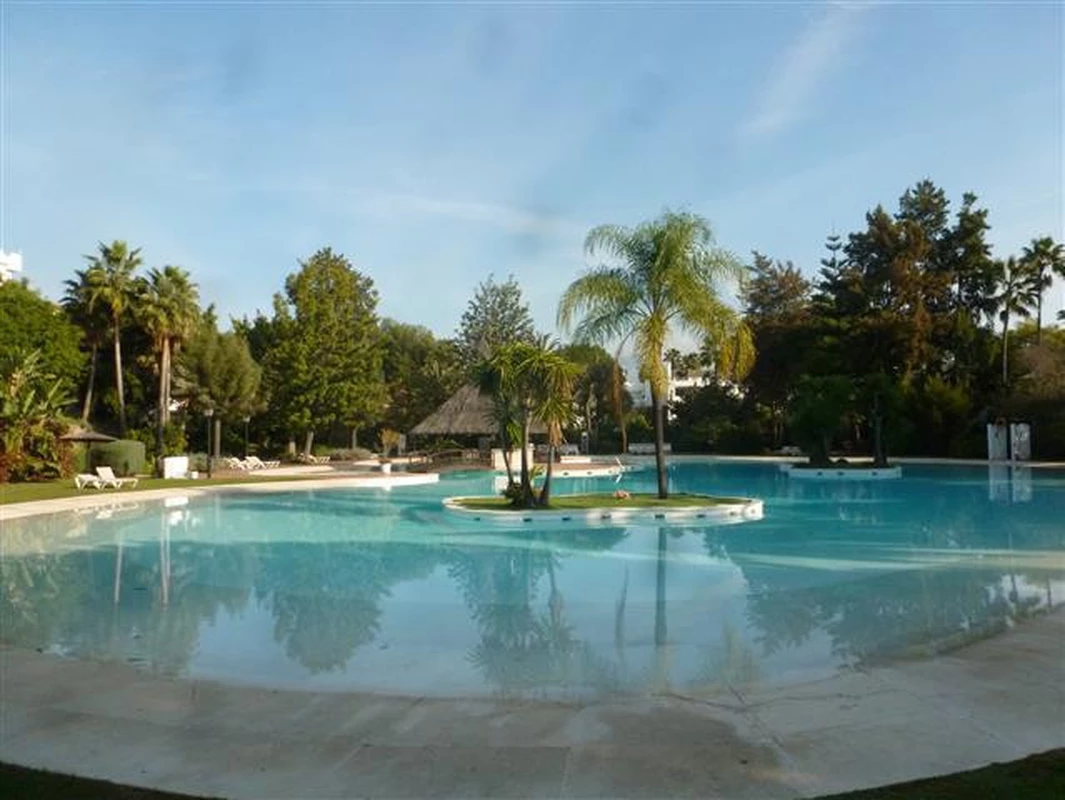 2-5bd7b9d04b45e33852eaf0ec6670150d