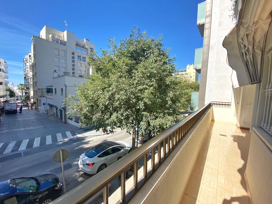 2-5bd7b9d04b45e33852eaf0ec6670150d