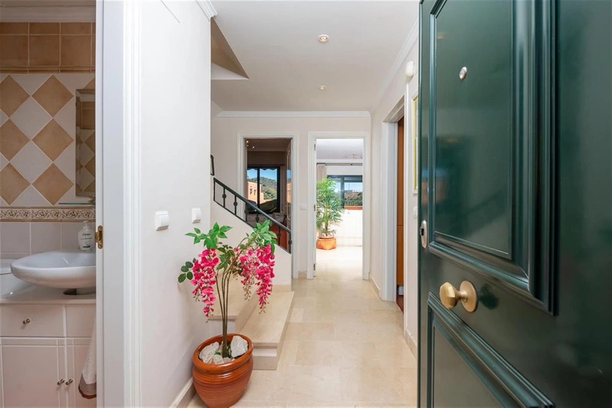 9-467d0cee5b725f3ef65f102a0c2e69c0