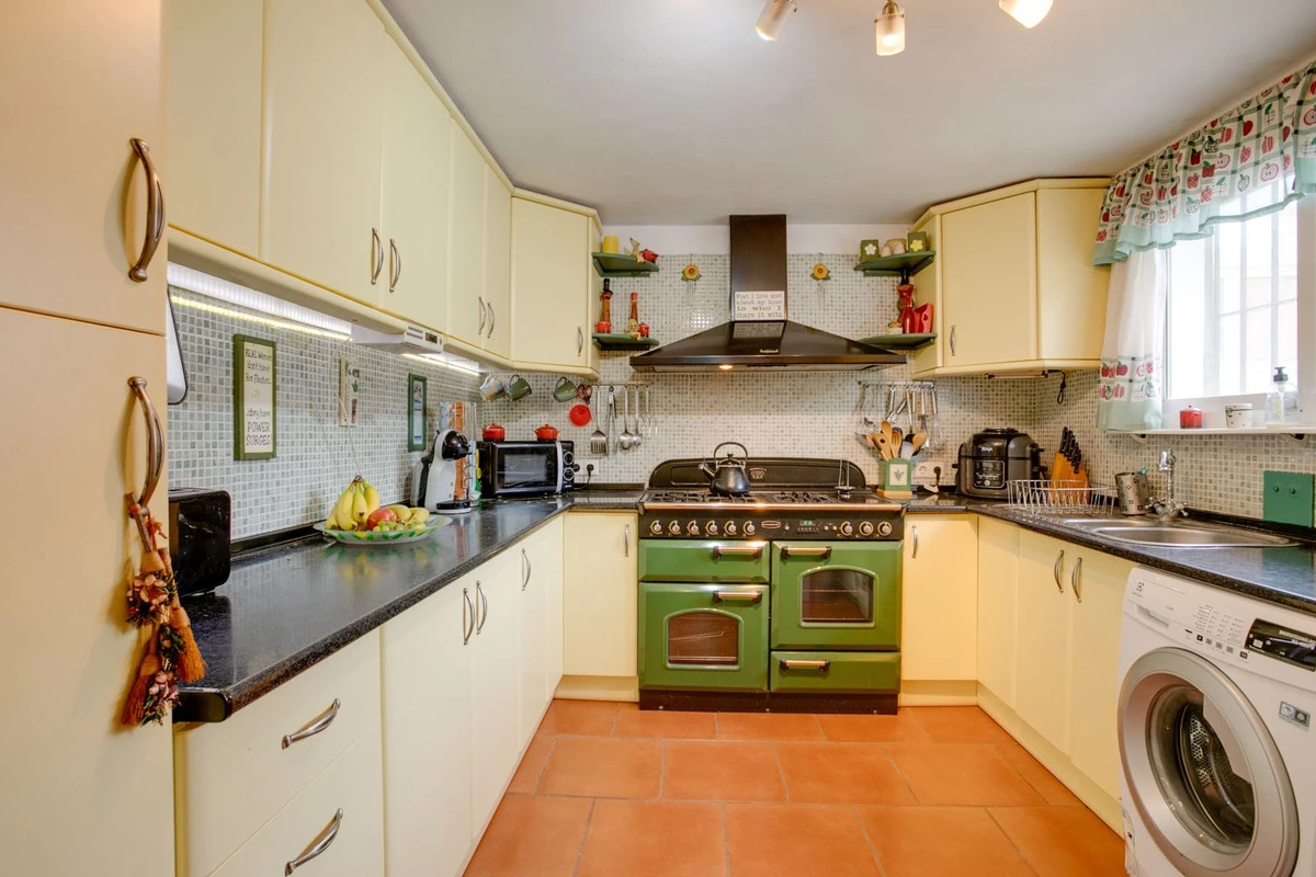 9-467d0cee5b725f3ef65f102a0c2e69c0