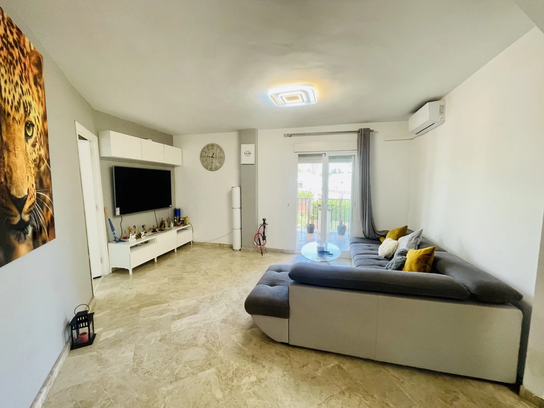 2-5bd7b9d04b45e33852eaf0ec6670150d