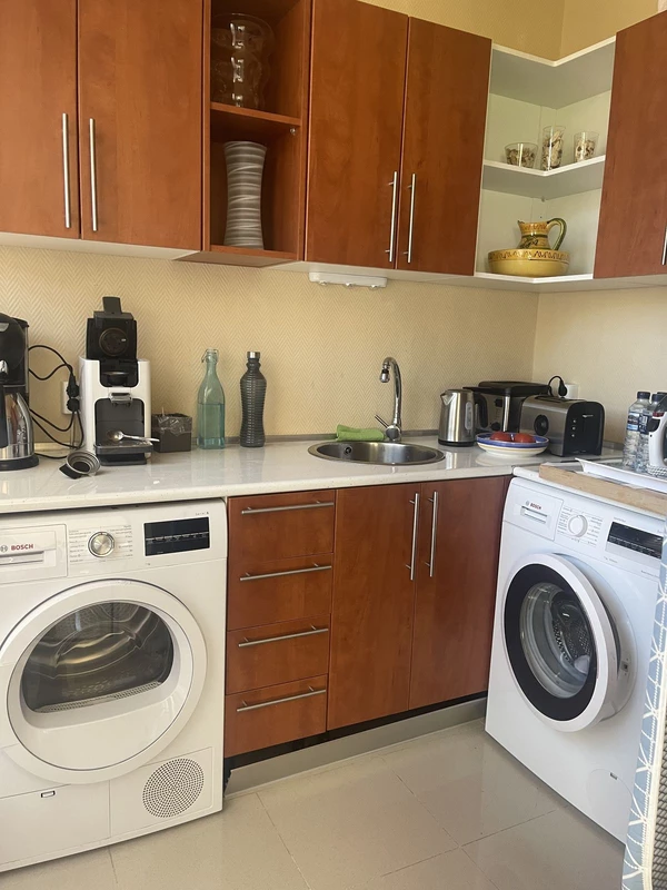 8-e64a9055bba3e77ac8aca3b893cdf826