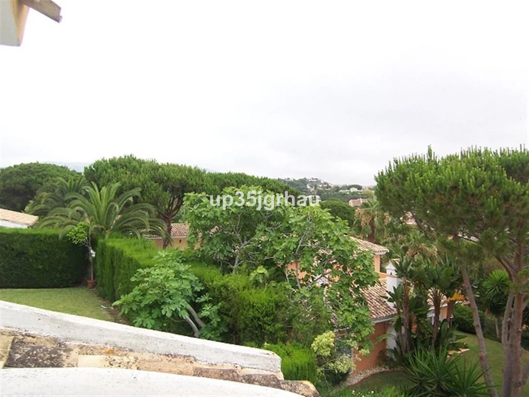 2-5bd7b9d04b45e33852eaf0ec6670150d