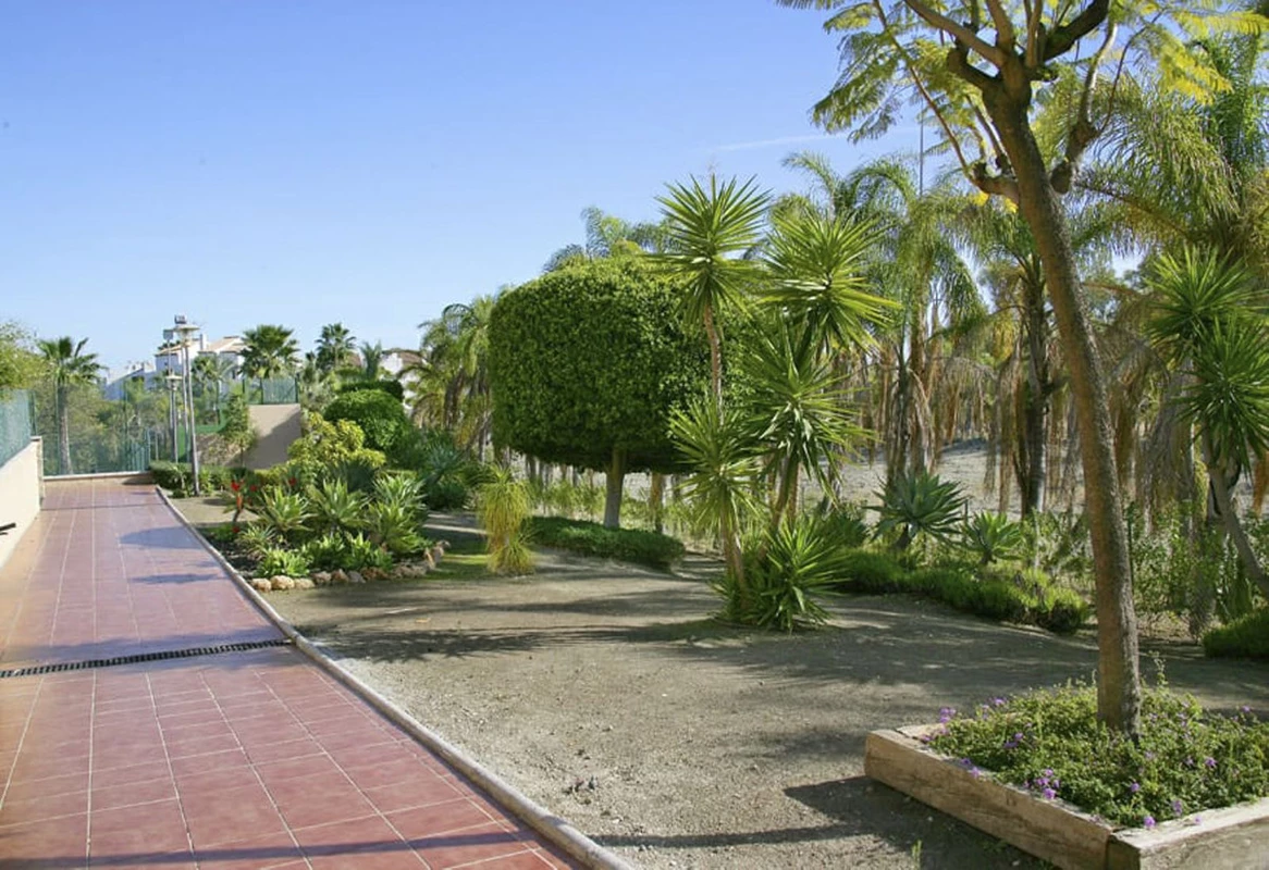 9-467d0cee5b725f3ef65f102a0c2e69c0