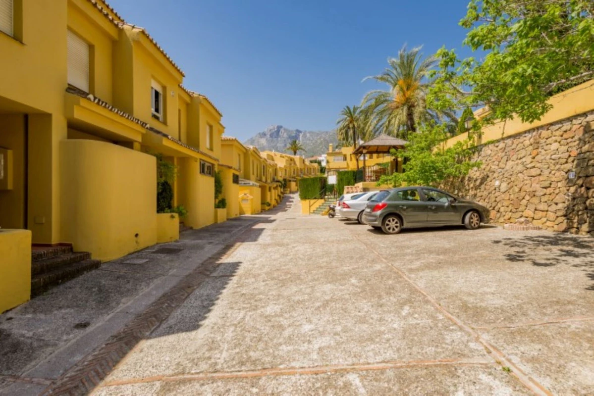 7-aa4cc561180b369757c0bb4af9886cd3